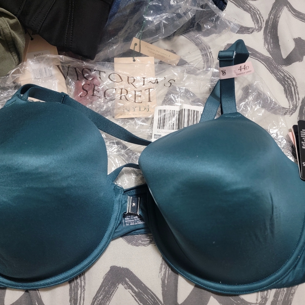 VS Adaptive Lightly Lined Front-Close Full Coverage Bra
